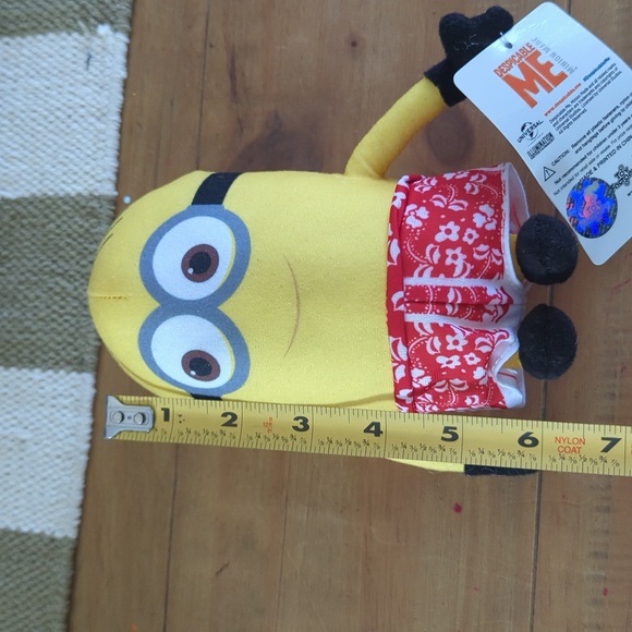 NWT Minon Stuffed Animal - Picture 5 of 7